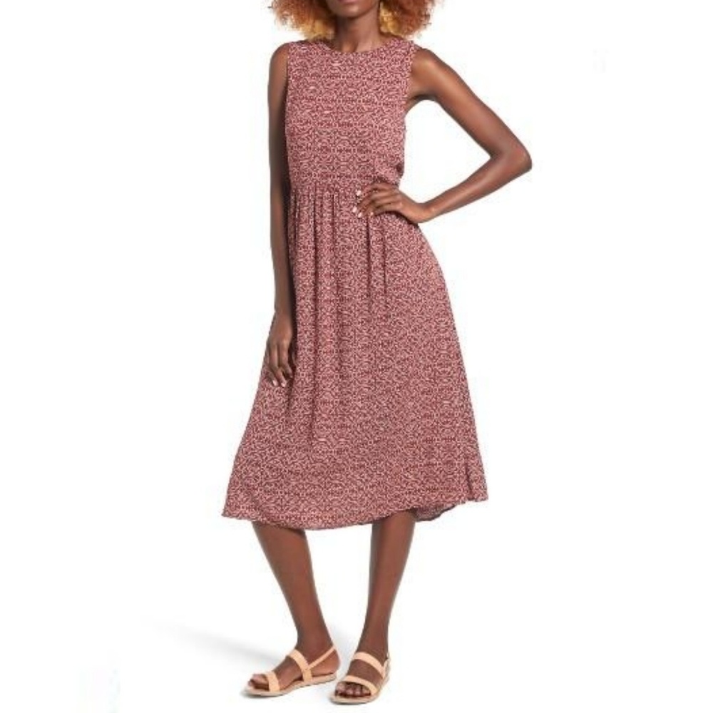 Hinge Sleeveless Open Back Dress Medium